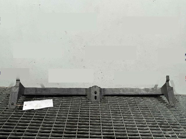 bontott VW JETTA Hátsó középső Lökhárító Tartó (Műanyag)