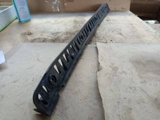 bontott VW JETTA Hátsó középső Lökhárító Tartó (Műanyag)