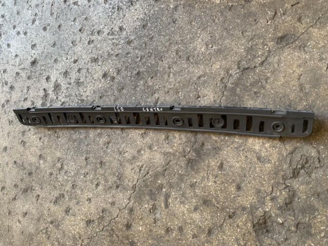 bontott VW JETTA Hátsó középső Lökhárító Tartó (Műanyag)