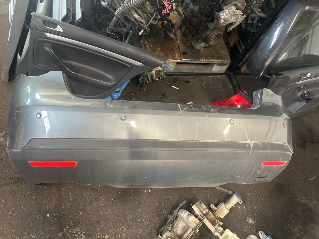 bontott VW JETTA Hátsó Lökhárító (Részeivel)