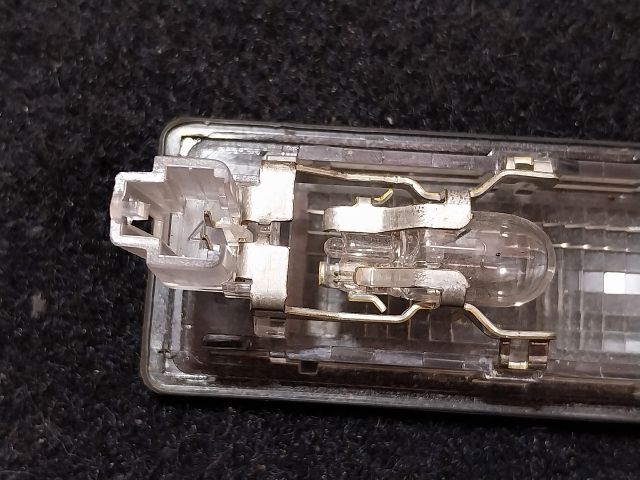 bontott VW JETTA Hátsó Rendszámtábla Világítás