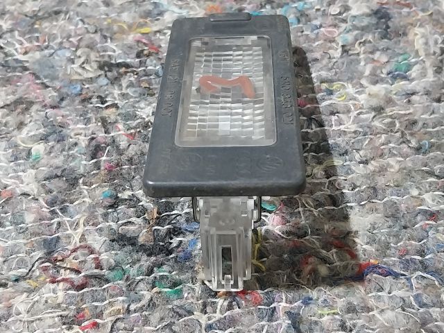 bontott VW JETTA Hátsó Rendszámtábla Világítás