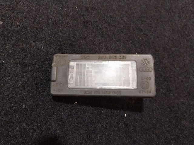 bontott VW JETTA Hátsó Rendszámtábla Világítás