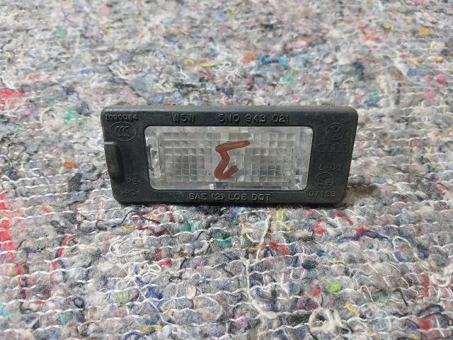 bontott VW JETTA Hátsó Rendszámtábla Világítás