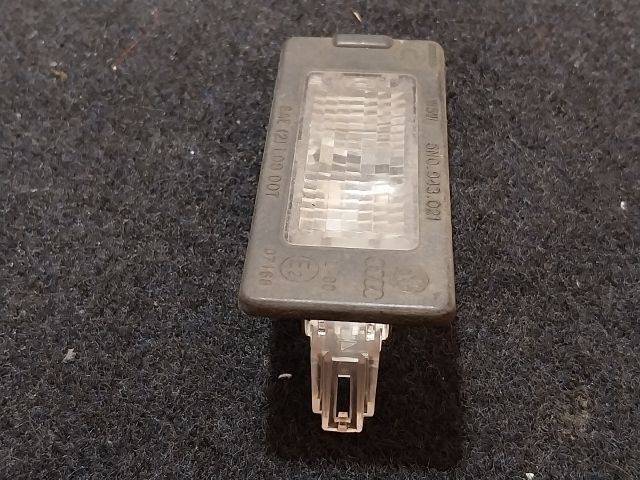 bontott VW JETTA Hátsó Rendszámtábla Világítás