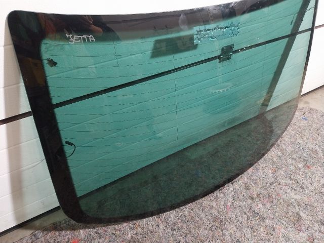 bontott VW JETTA Hátsó Szélvédő