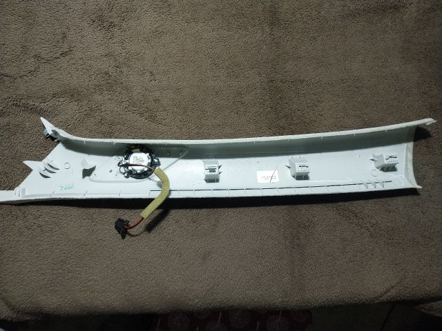 bontott VW JETTA Jobb A Oszlop Hangszóró Burkolat