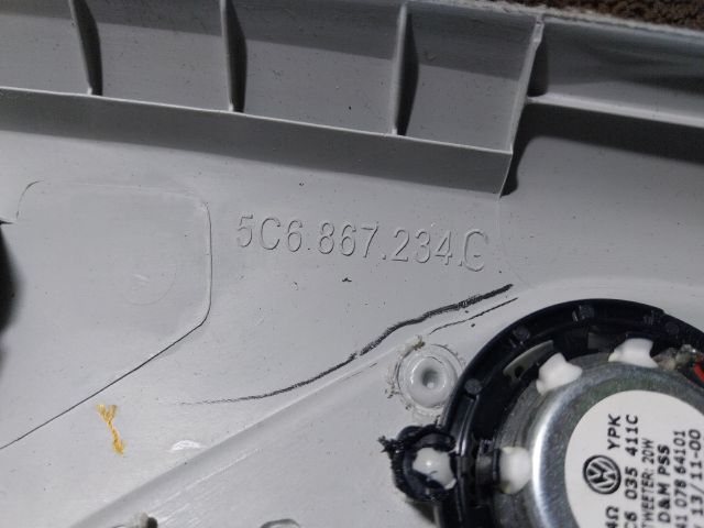 bontott VW JETTA Jobb A Oszlop Hangszóró Burkolat