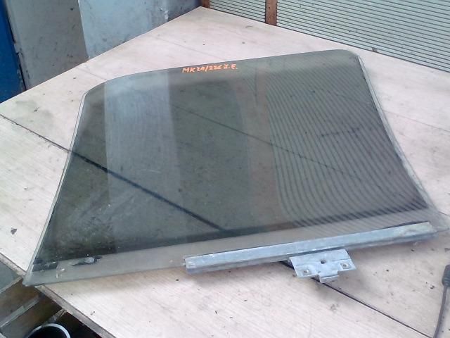 bontott VW JETTA Jobb első Ablak