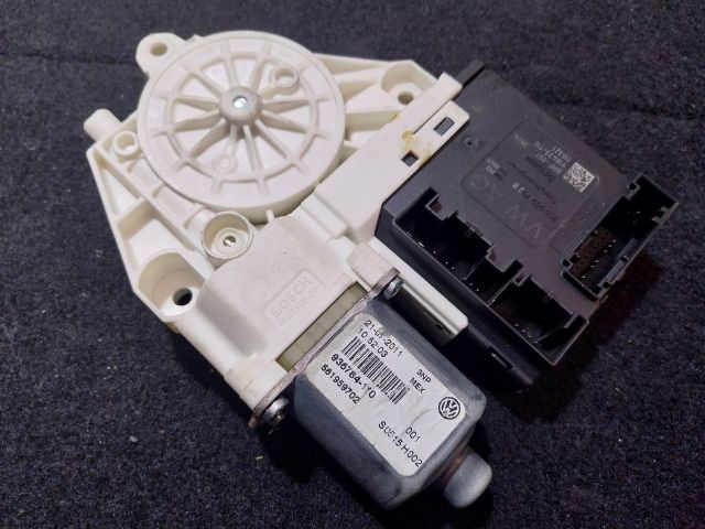 bontott VW JETTA Jobb első Ablakemelő Motor