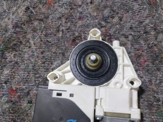 bontott VW JETTA Jobb első Ablakemelő Motor