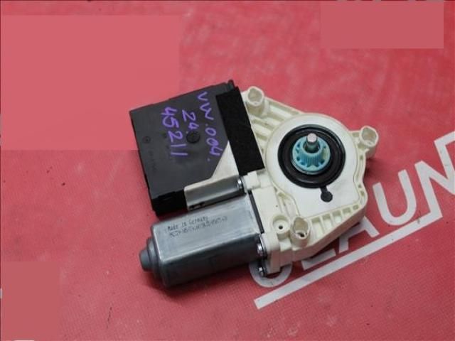 bontott VW JETTA Jobb első Ablakemelő Motor