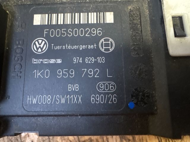 bontott VW JETTA Jobb első Ablakemelő Motor