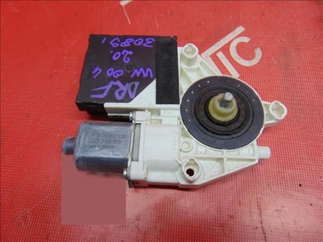 bontott VW JETTA Jobb első Ablakemelő Motor