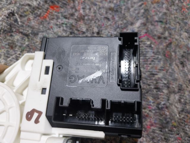 bontott VW JETTA Jobb első Ablakemelő Motor