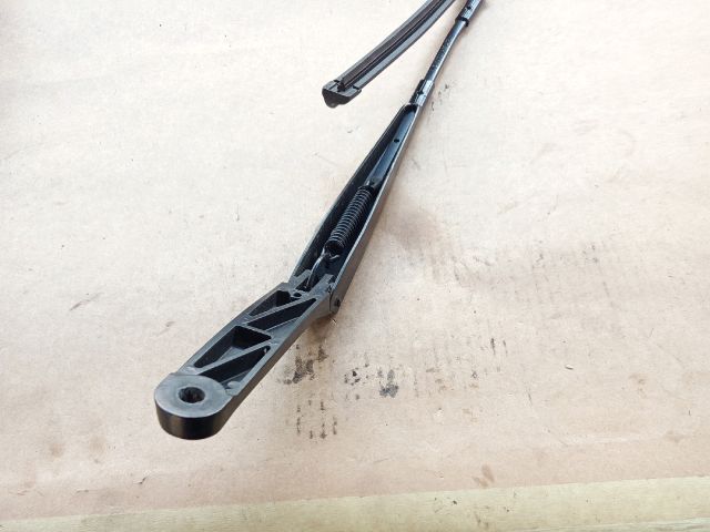 bontott VW JETTA Jobb első Ablaktörlő Kar