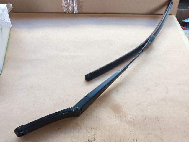 bontott VW JETTA Jobb első Ablaktörlő Kar