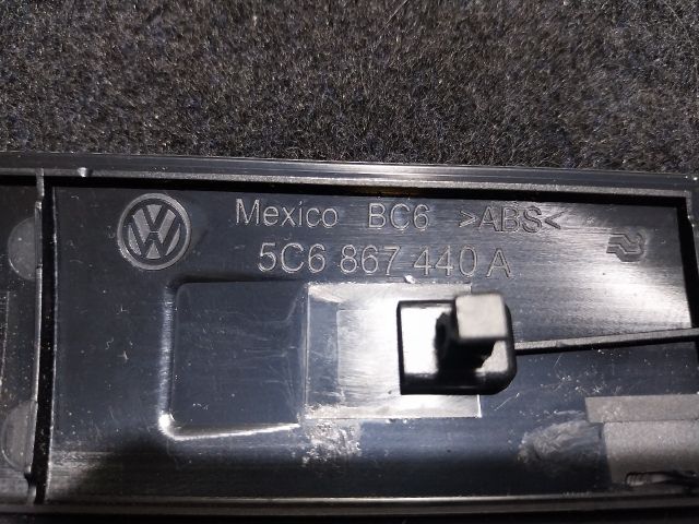 bontott VW JETTA Jobb első Ajtó Kárpit Díszléc