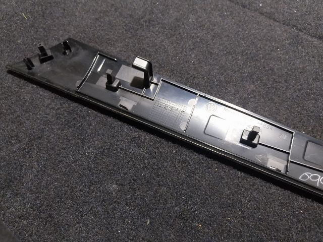 bontott VW JETTA Jobb első Ajtó Kárpit Díszléc