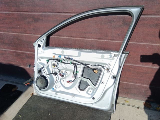 bontott VW JETTA Jobb első Ajtó (Részeivel)