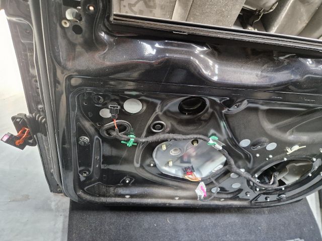 bontott VW JETTA Jobb első Ajtó (Részeivel)