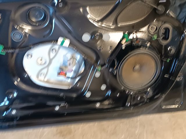 bontott VW JETTA Jobb első Ajtó (Részeivel)