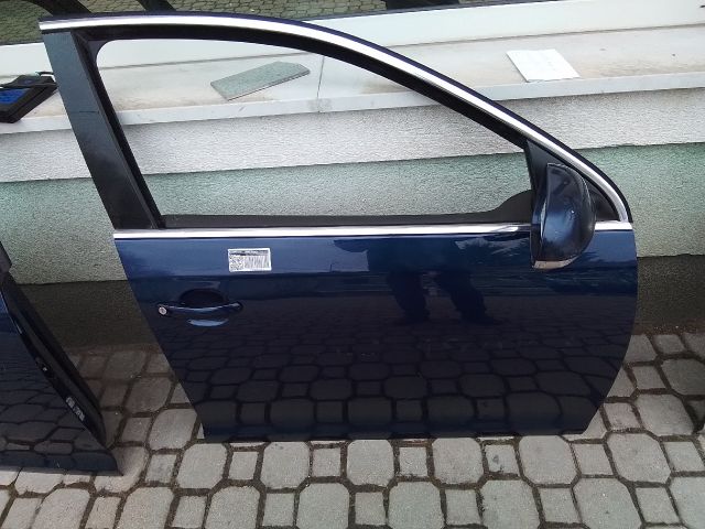 bontott VW JETTA Jobb első Ajtó (Részeivel)