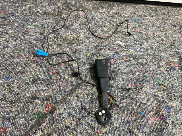 bontott VW JETTA Jobb első Biztonsági Öv Csat