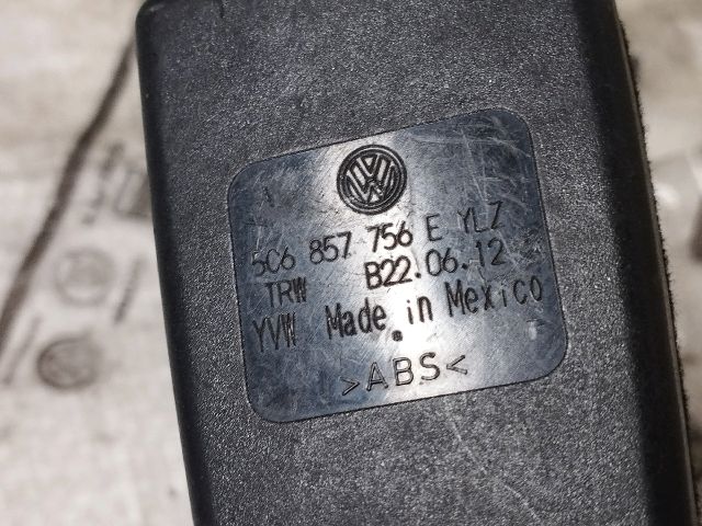 bontott VW JETTA Jobb első Biztonsági Öv Csat