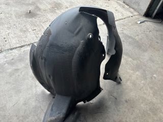 bontott VW JETTA Jobb első Dobbetét (Kerékjárati, Műanyag)