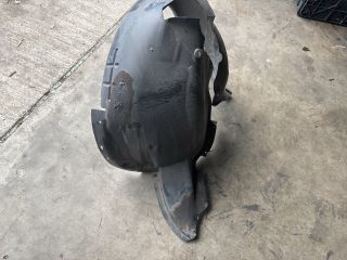 bontott VW JETTA Jobb első Dobbetét (Kerékjárati, Műanyag)