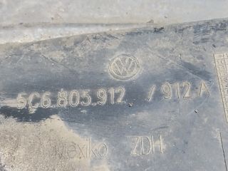 bontott VW JETTA Jobb első Dobbetét (Kerékjárati, Műanyag)