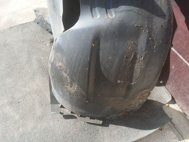 bontott VW JETTA Jobb első Első Dobbetét (Kerékjárati, Műanyag)