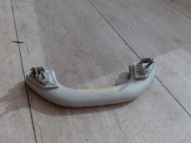 bontott VW JETTA Jobb első Kapaszkodó (Felső)