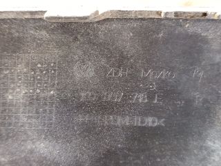 bontott VW JETTA Jobb első Lökhárító Díszléc