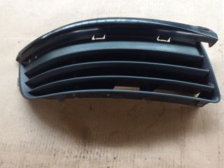 bontott VW JETTA Jobb első Lökhárító Díszléc