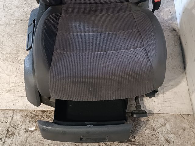 bontott VW JETTA Jobb első Ülés