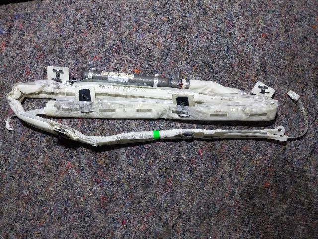 bontott VW JETTA Jobb Függönylégzsák és Oldallégzsák