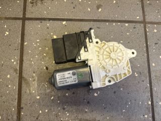 bontott VW JETTA Jobb hátsó Ablakemelő Motor