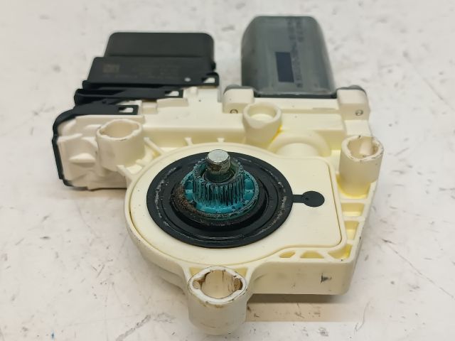 bontott VW JETTA Jobb hátsó Ablakemelő Motor