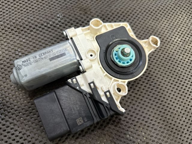 bontott VW JETTA Jobb hátsó Ablakemelő Motor