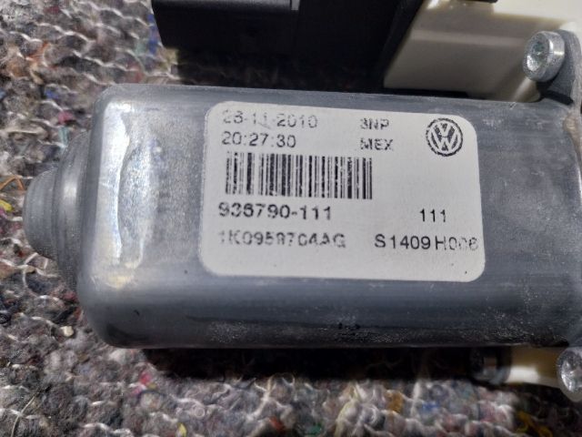 bontott VW JETTA Jobb hátsó Ablakemelő Motor