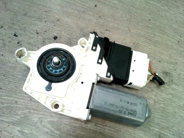 bontott VW JETTA Jobb hátsó Ablakemelő Motor