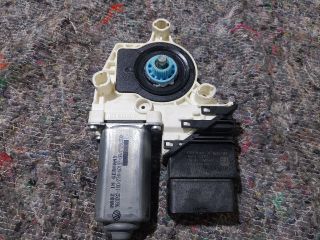 bontott VW JETTA Jobb hátsó Ablakemelő Motor