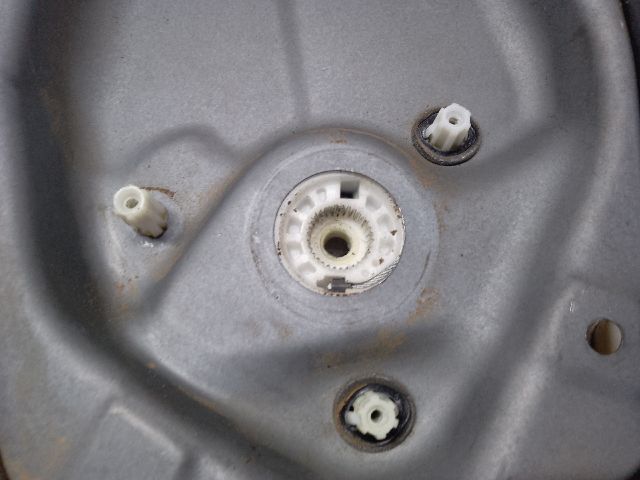 bontott VW JETTA Jobb hátsó Ablakemelő Szerkezet (Elektromos)