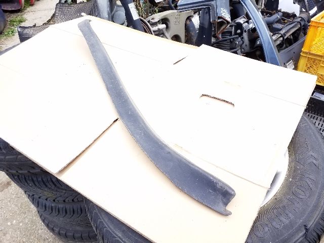 bontott VW JETTA Jobb hátsó Ajtó Díszléc