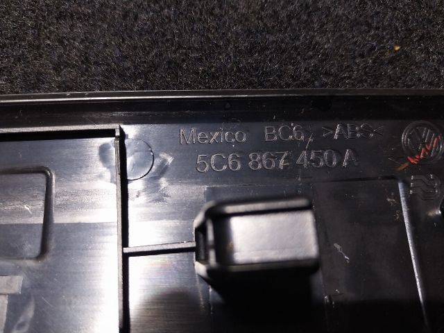 bontott VW JETTA Jobb hátsó Ajtó Kárpit Díszléc