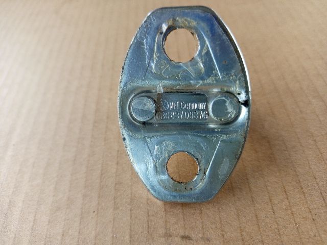 bontott VW JETTA Jobb hátsó Ajtóbehúzó