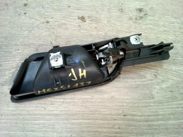 bontott VW JETTA Jobb hátsó Belső Kilincs