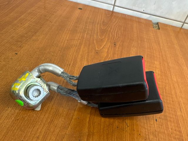 bontott VW JETTA Jobb hátsó Biztonsági Öv Csat